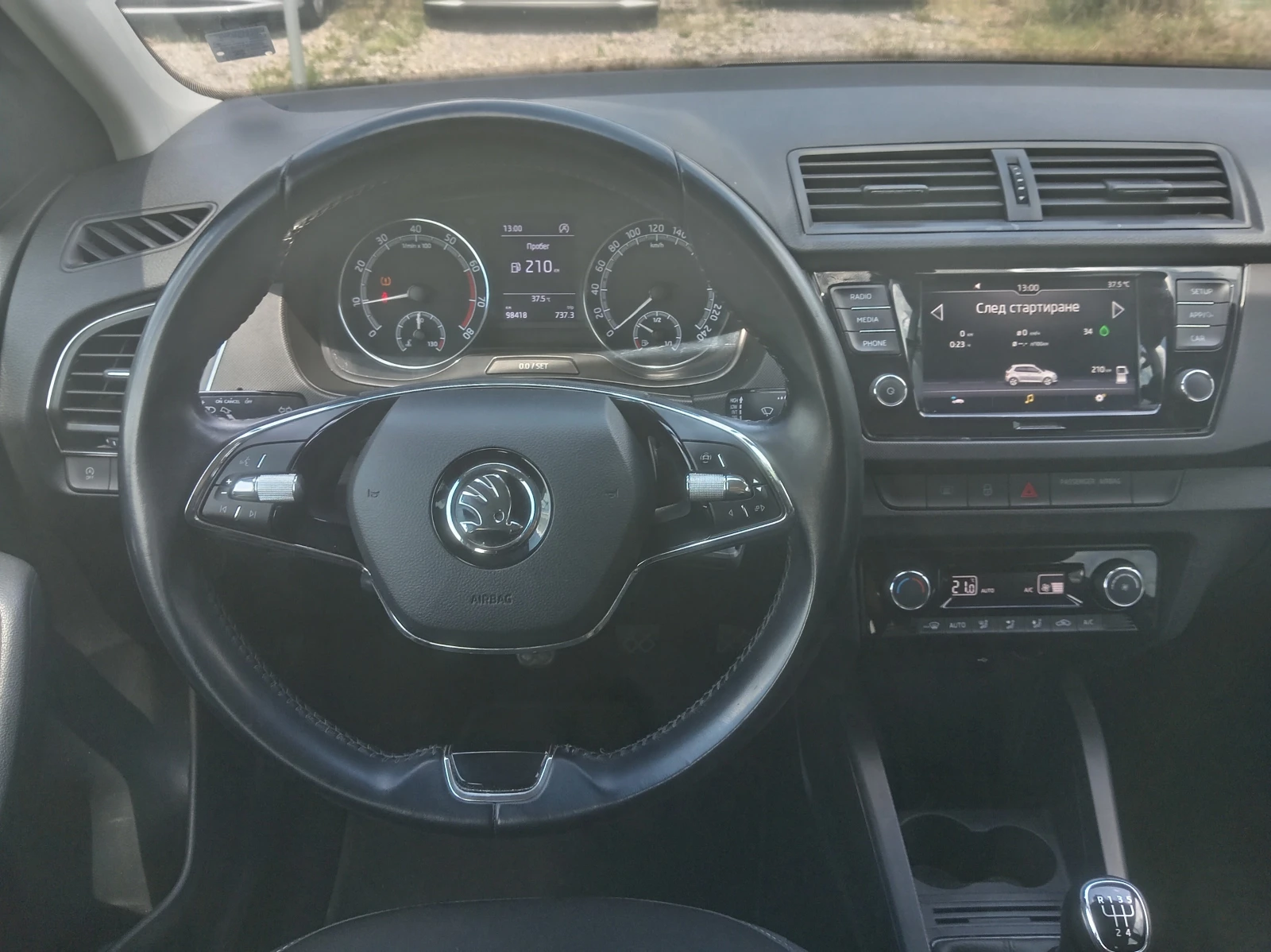 Skoda Fabia 1.0TSI, снимка 11 - Автомобили и джипове - 55102314