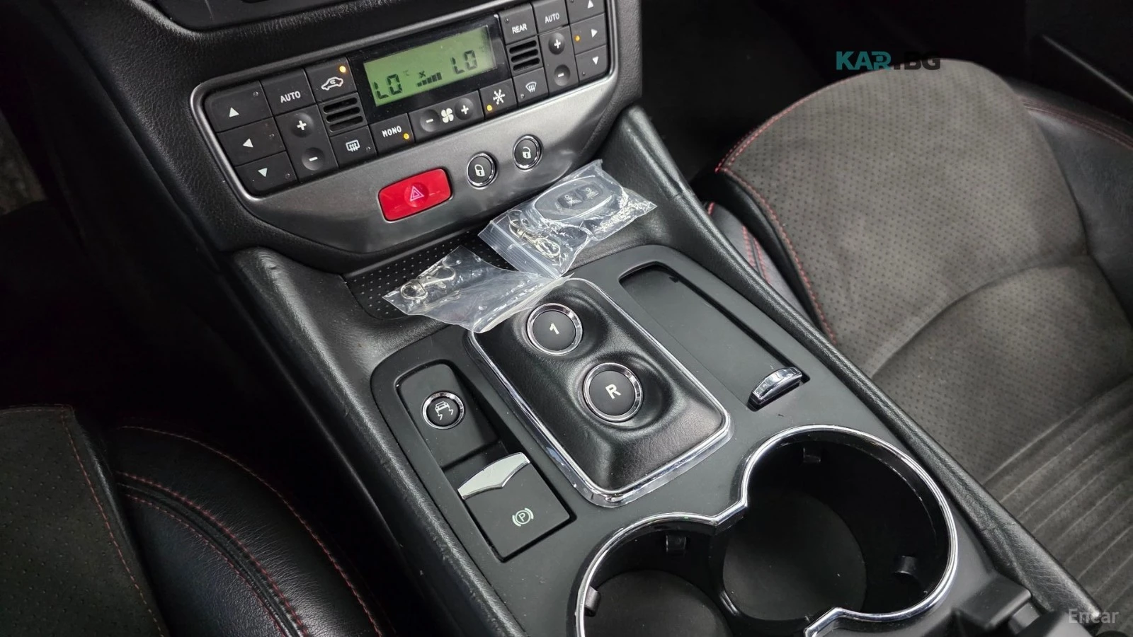 Maserati GranTurismo S* 4.7* АЛКАНТАРА* ПОДГРЕВ* КАМЕРА* , снимка 9 - Автомобили и джипове - 55310942