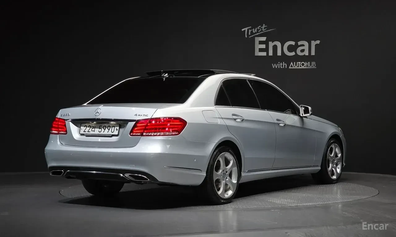 Mercedes-Benz E 350 AIRMATIC | ПОДГРЕВ | ОБДУХВАНЕ | ПАНОРАМА, снимка 2 - Автомобили и джипове - 55320093