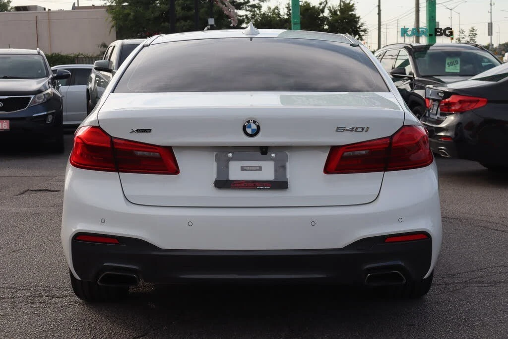 BMW 540 M Pack * HUD * 360 * АвтоКредит * (ЦЕНА ДО БГ), снимка 5 - Автомобили и джипове - 55948268