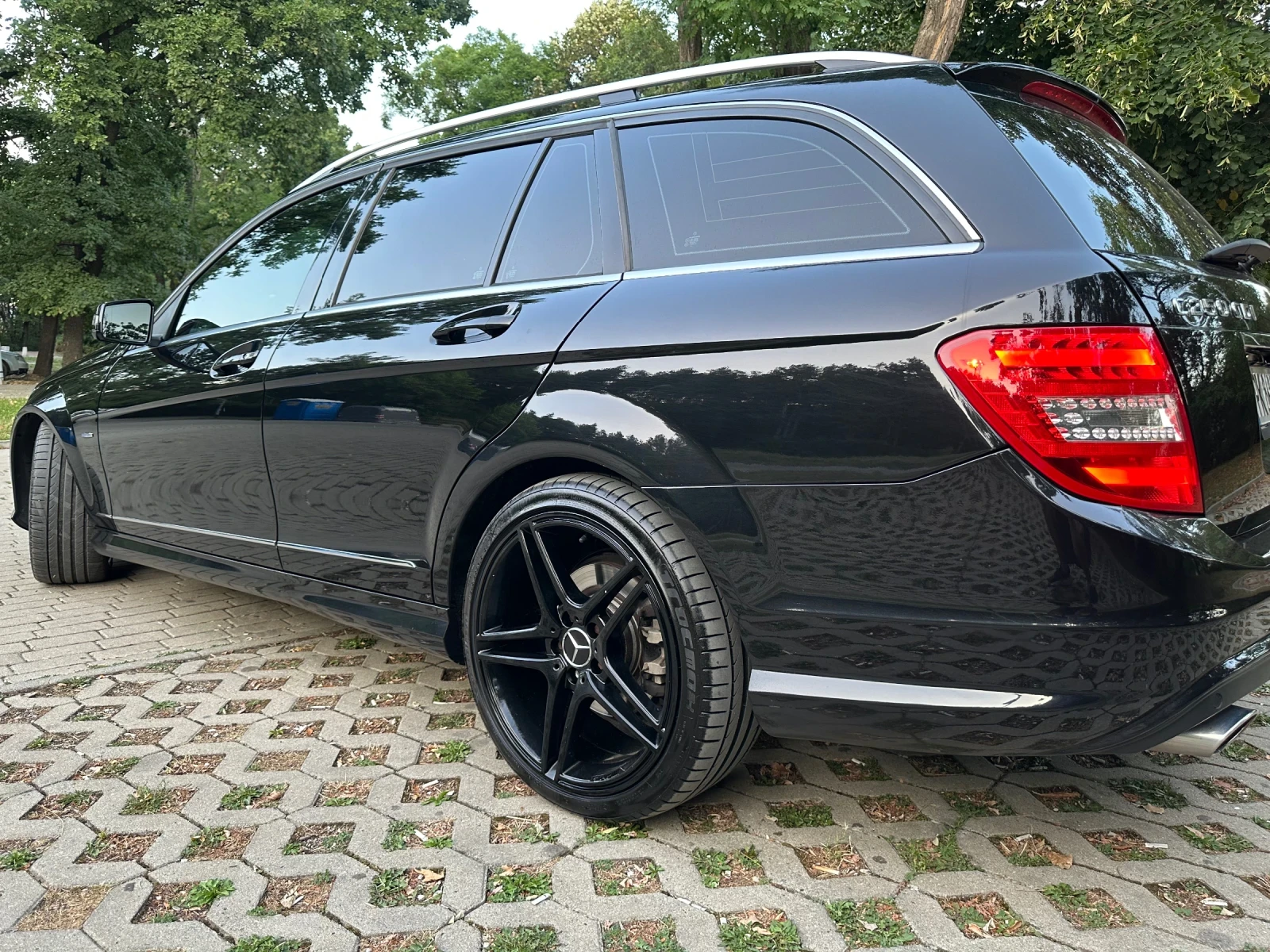 Mercedes-Benz C 250 4Matic Amg Line, снимка 3 - Автомобили и джипове - 56046731
