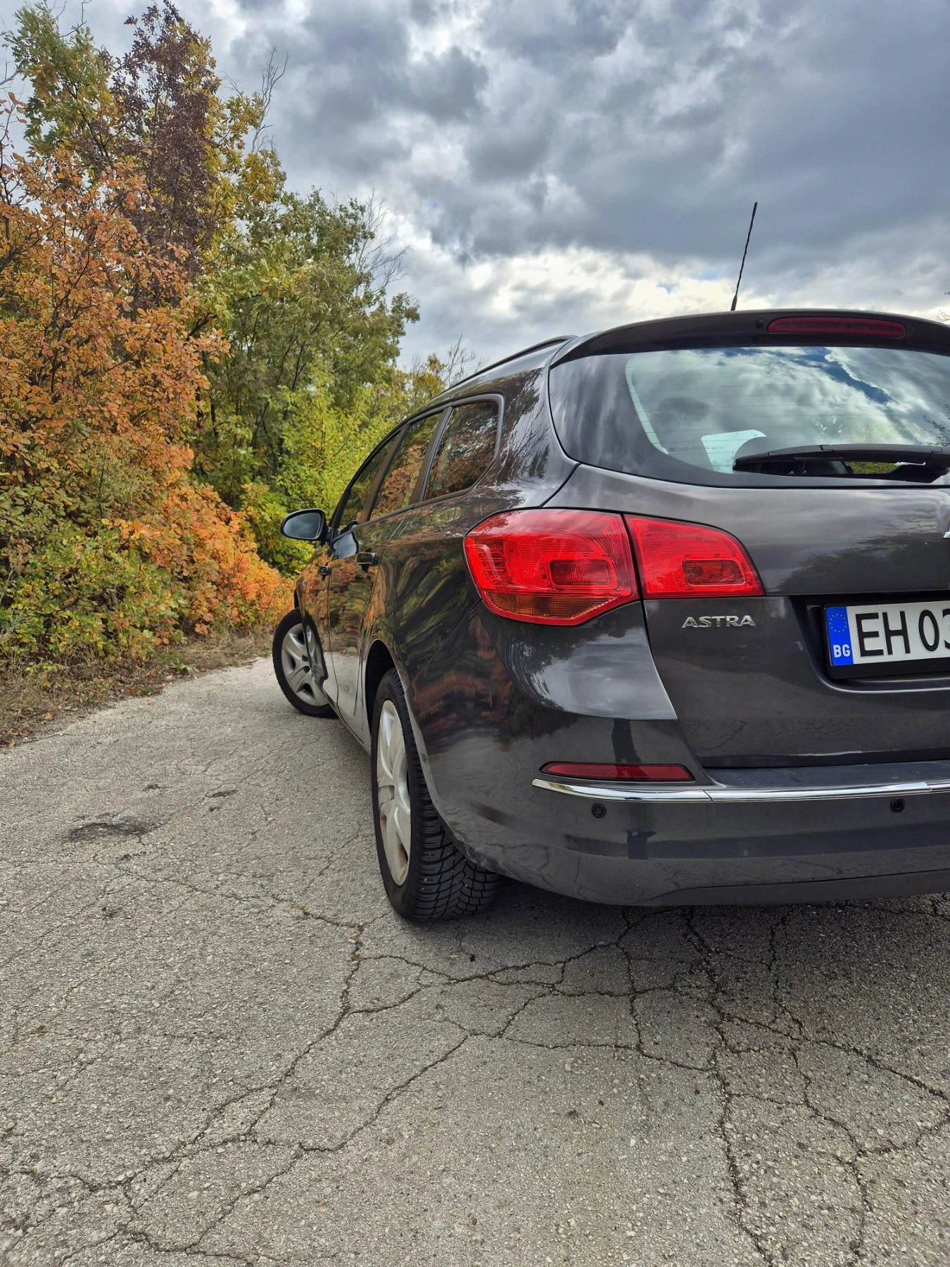 Opel Astra J Sports Tourer, снимка 6 - Автомобили и джипове - 56205156