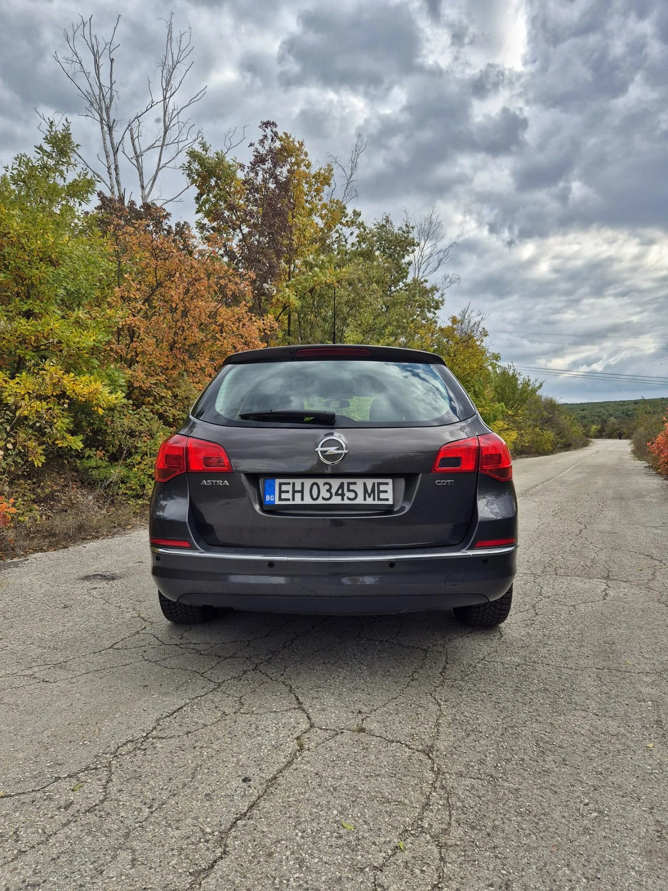 Opel Astra J Sports Tourer, снимка 8 - Автомобили и джипове - 56205156