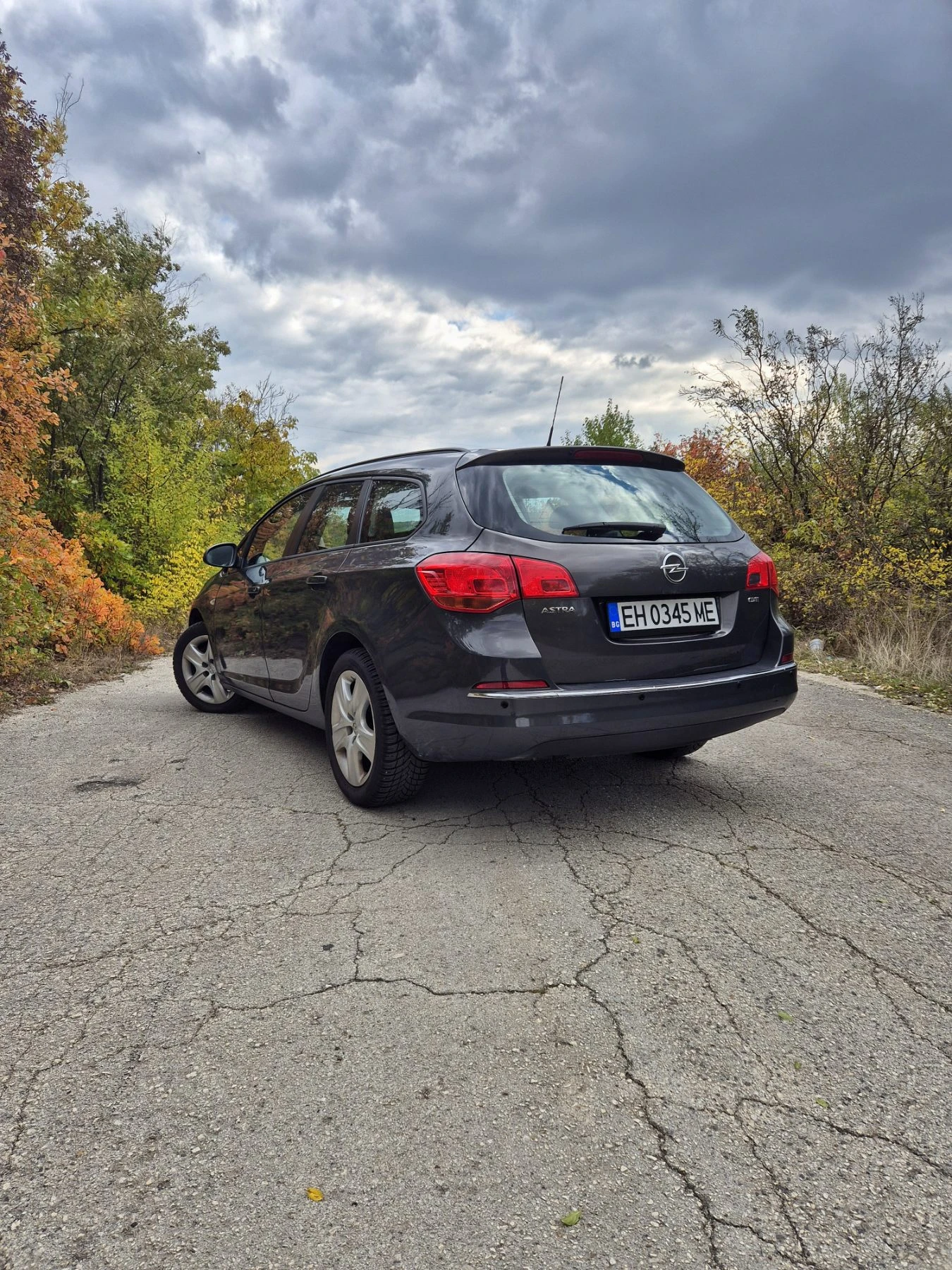 Opel Astra J Sports Tourer, снимка 9 - Автомобили и джипове - 56205156