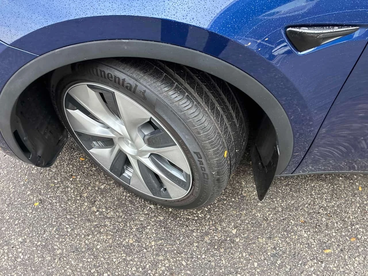 Tesla Model Y Long Range * CARFAX * ��� ������������ ������ | Mobile.bg � ����������� 7
