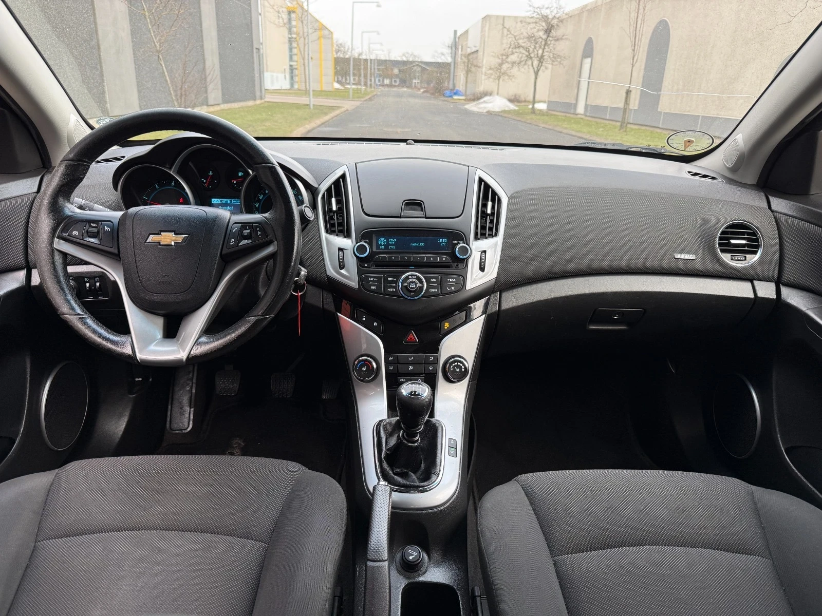 Chevrolet Cruze, снимка 10 - Автомобили и джипове - 56558663