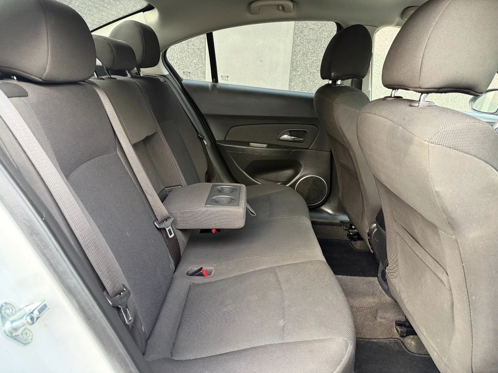 Chevrolet Cruze, снимка 9 - Автомобили и джипове - 56558663