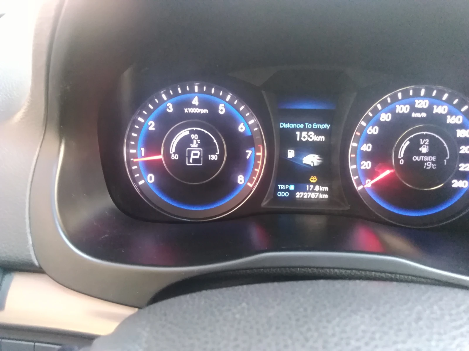 Hyundai I40 Автомат, снимка 17 - Автомобили и джипове - 56660031