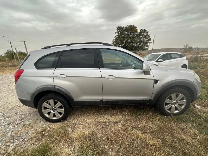 Chevrolet Captiva 2.0tdo, снимка 5 - Автомобили и джипове - 42729418