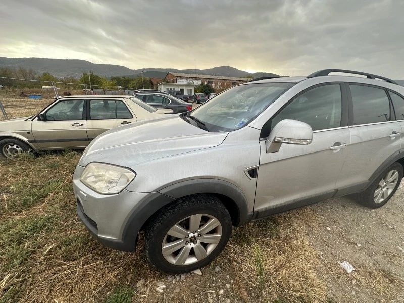 Chevrolet Captiva 2.0tdo, снимка 2 - Автомобили и джипове - 42729418