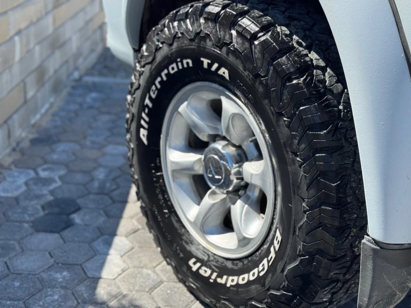 Mitsubishi L200 * ГАЗ* 3.0-150* БЕНЗИН* КЛИМАТИК* , снимка 8 - Автомобили и джипове - 46356023