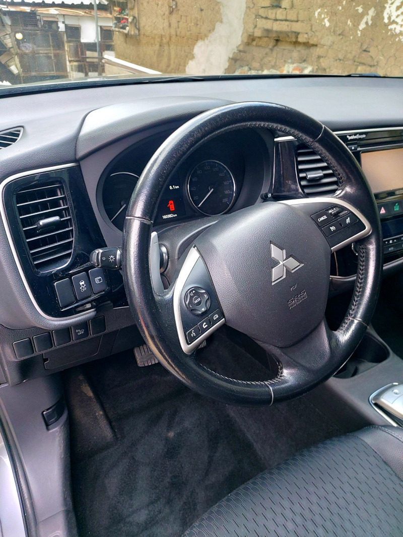 Mitsubishi Outlander 2.0  phev plug in hibrid, снимка 11 - Автомобили и джипове - 45684243