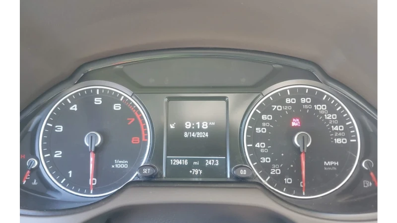 Audi Q5 2.0T PREMIUM, снимка 13 - Автомобили и джипове - 47703309