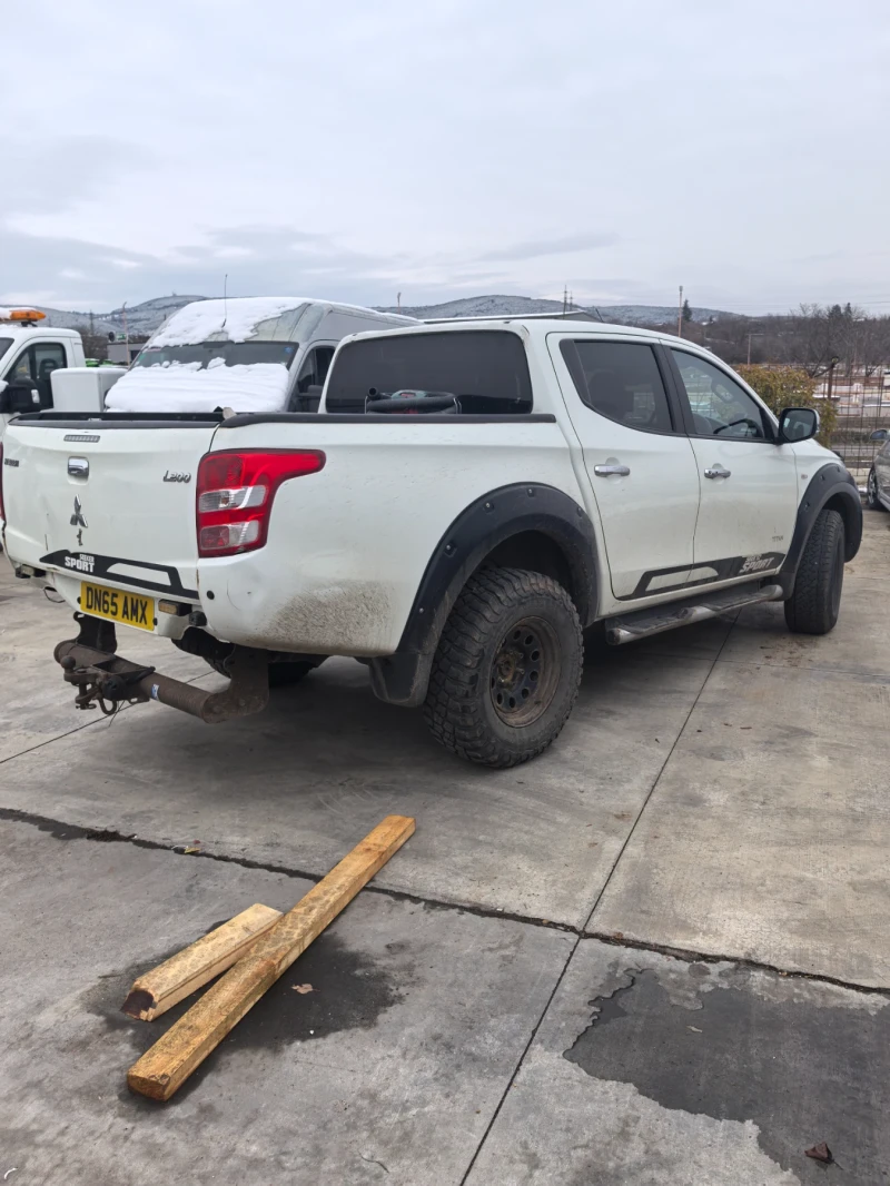 Mitsubishi L200, снимка 3 - Автомобили и джипове - 49339663