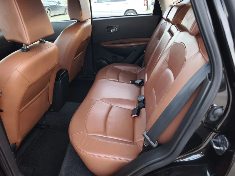 Nissan Qashqai 2.0i 4x4 ITALIA FULL SERVICE NEW !!!, снимка 11 - Автомобили и джипове - 52842039