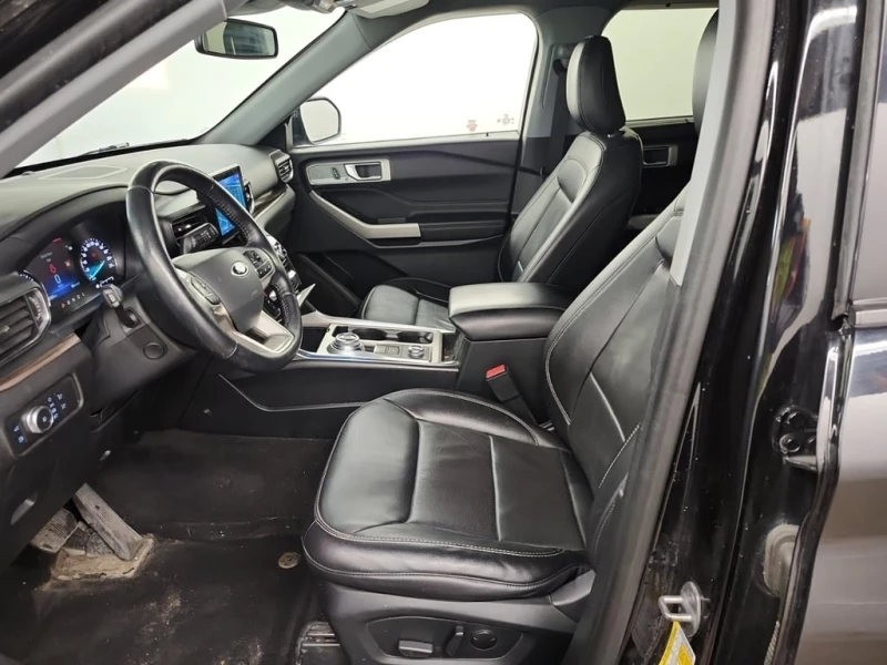 Ford Explorer 2022 Limited * CARFAX * БЕЗ ПЪРВОНАЧАЛНА ВНОСКА, снимка 8 - Автомобили и джипове - 52941652