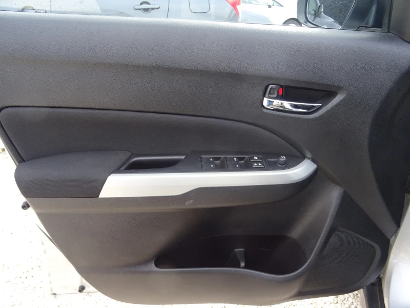 Suzuki Vitara 1.6vvt V-Cool 2wd, снимка 8 - Автомобили и джипове - 53176916
