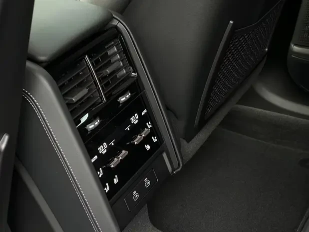 Porsche Cayenne Turbo = Sport Design = Гаранция, снимка 14 - Автомобили и джипове - 55085827