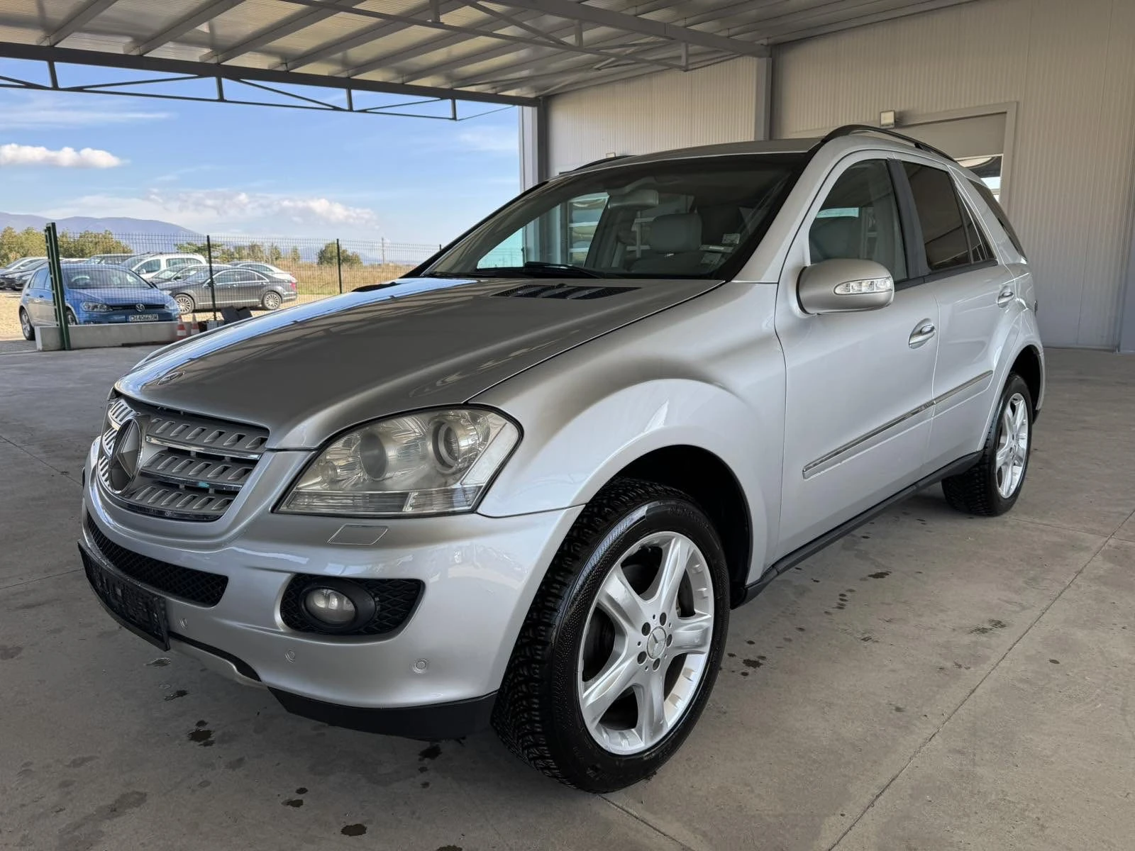 Mercedes-Benz ML 320 3.2* CDI* 224ps* 4М* КОЖА* КАМЕРА* НАВИ, снимка 1