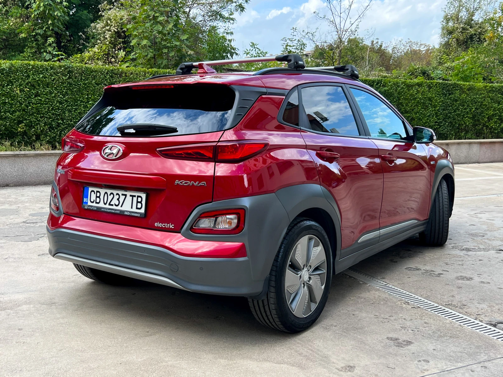 Hyundai Kona 64 kWh - изображение 6