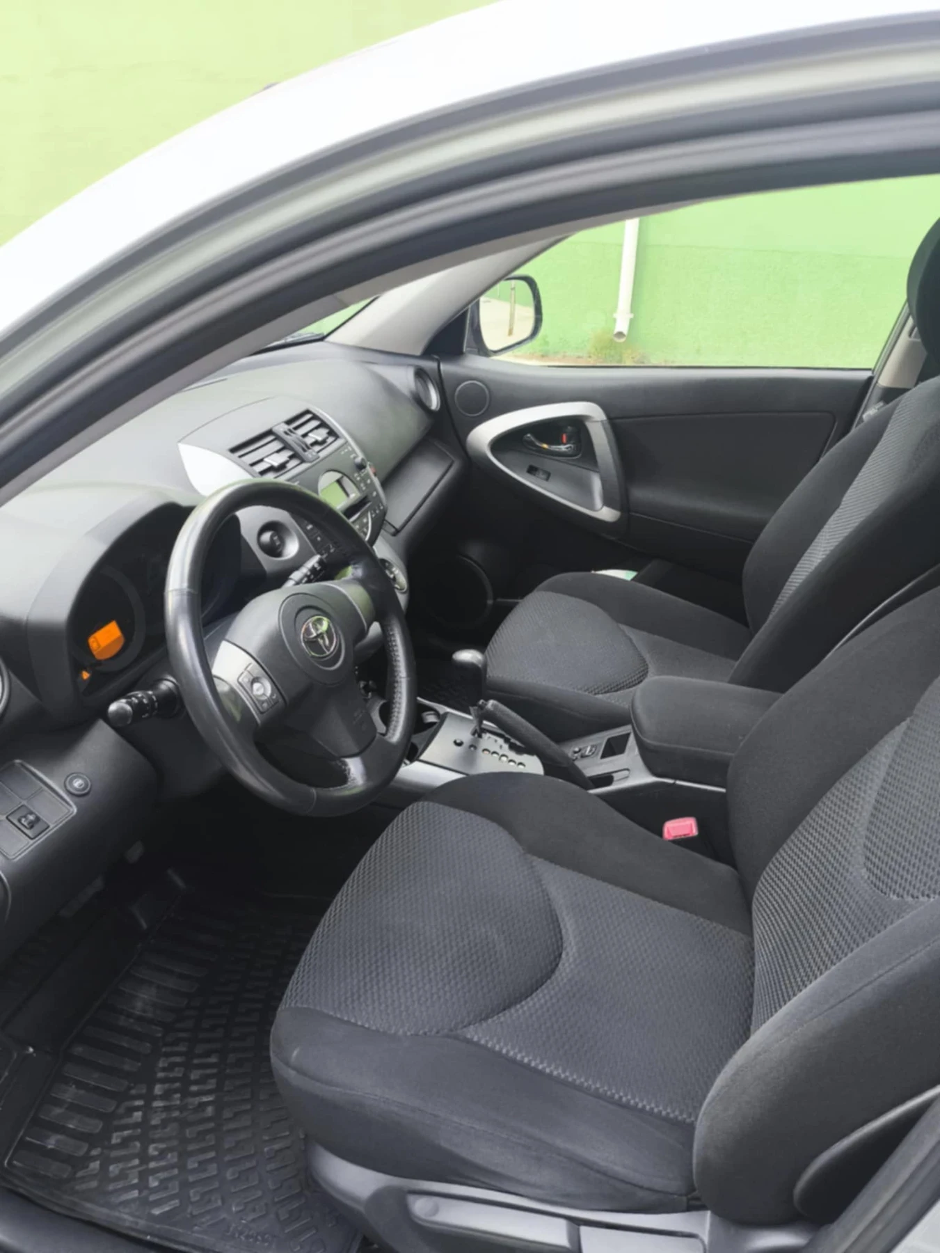 Toyota Rav4  - изображение 9