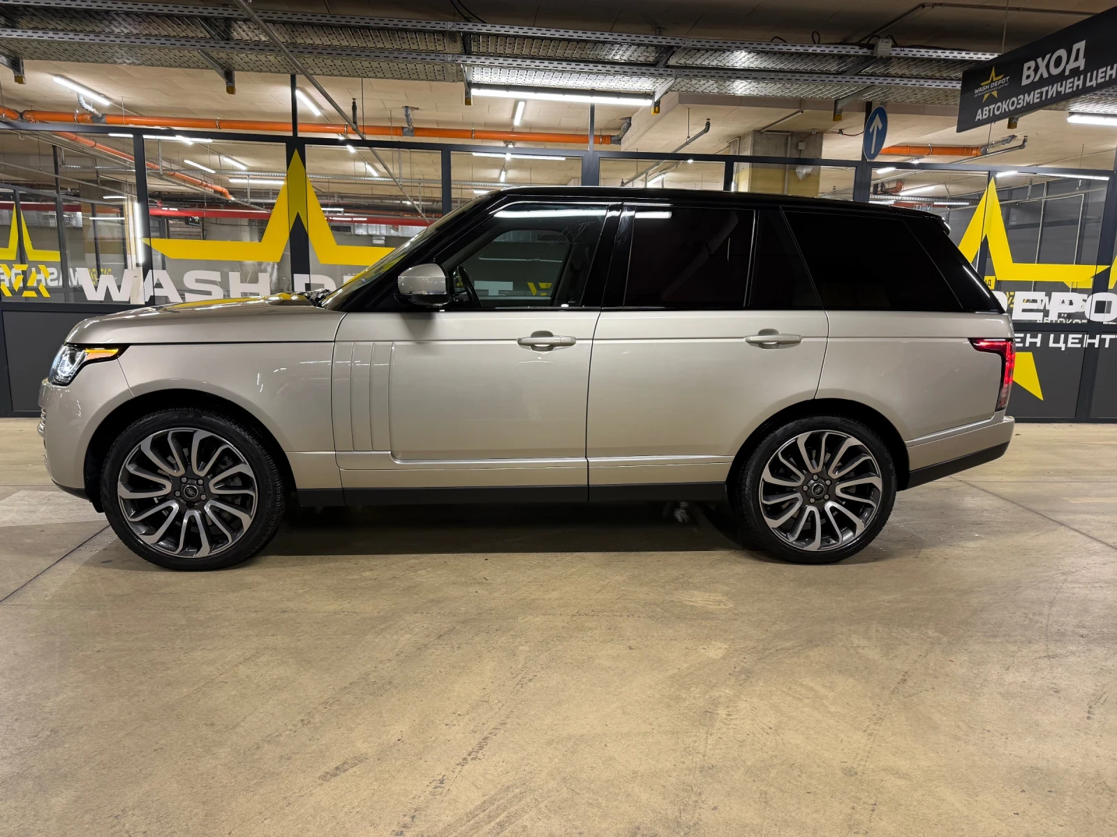Land Rover Range rover 4.4* DIGITAL* VACUM* AUTOBIOGRAPHY* FULL* 360* 22k | Mobile.bg   2