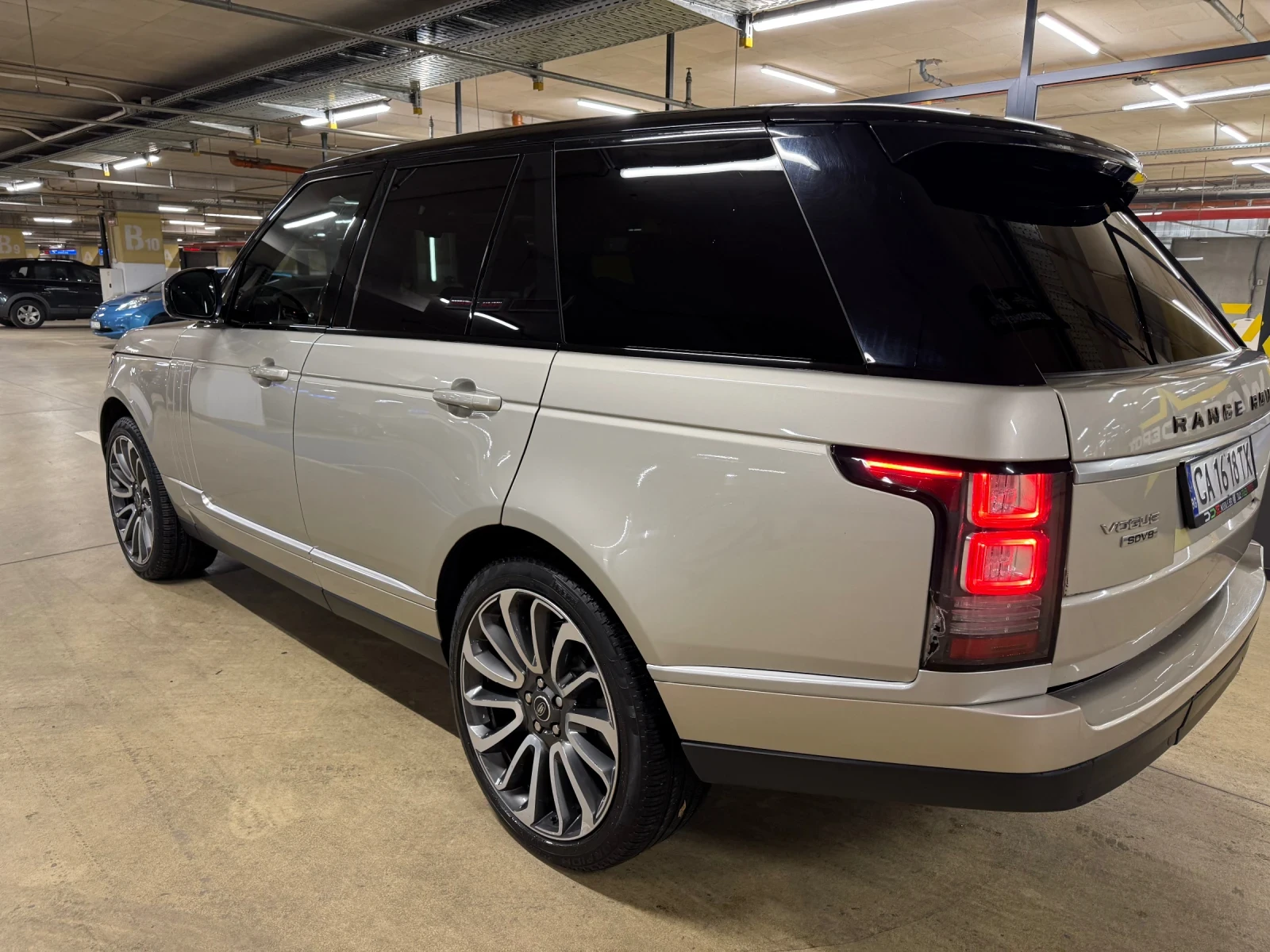 Land Rover Range rover 4.4* DIGITAL* VACUM* AUTOBIOGRAPHY* FULL* 360* 22k | Mobile.bg   7