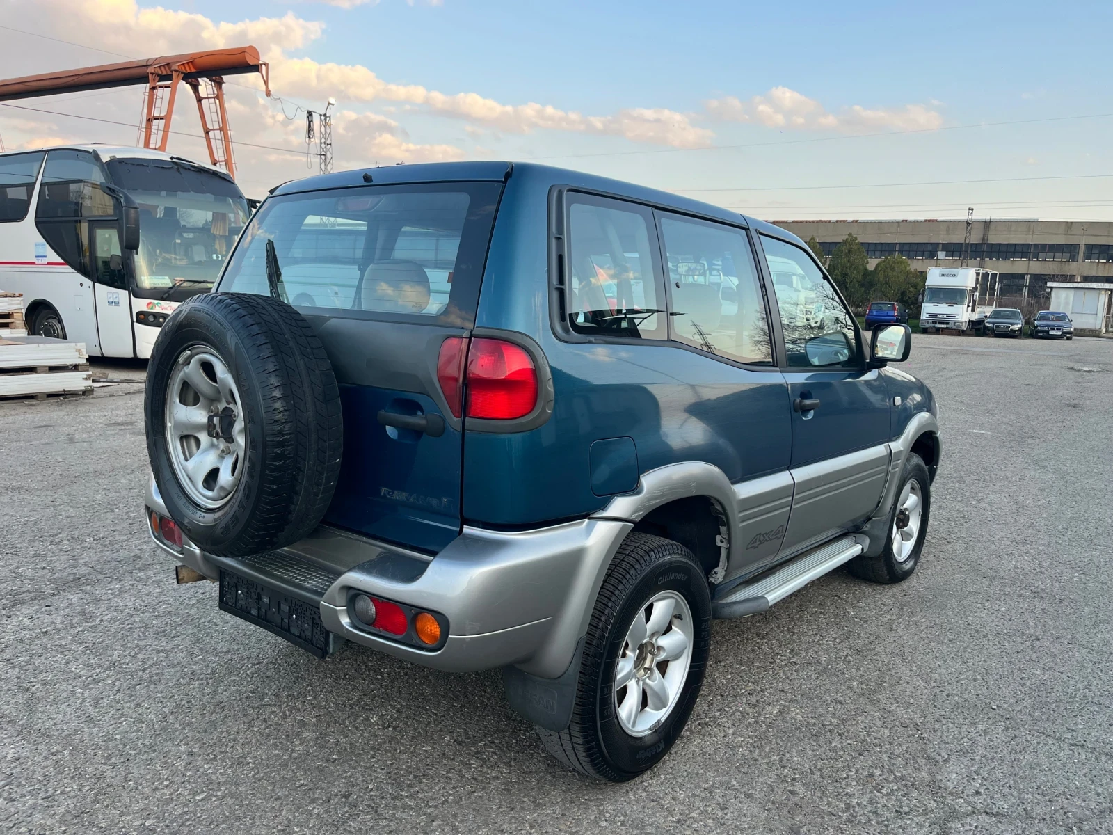 Nissan Terrano 2.7, 4х4, климатик, бързи/бавни, снимка 6 - Автомобили и джипове - 53863857