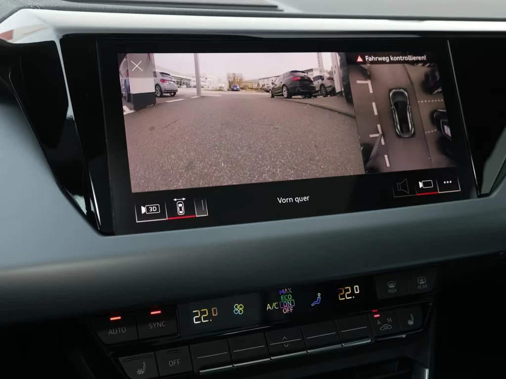 Audi Q2 QUATTRO/476HP/MATRIX/PANO/360/ACC/MEMO/233z, снимка 12 - Автомобили и джипове - 54040255