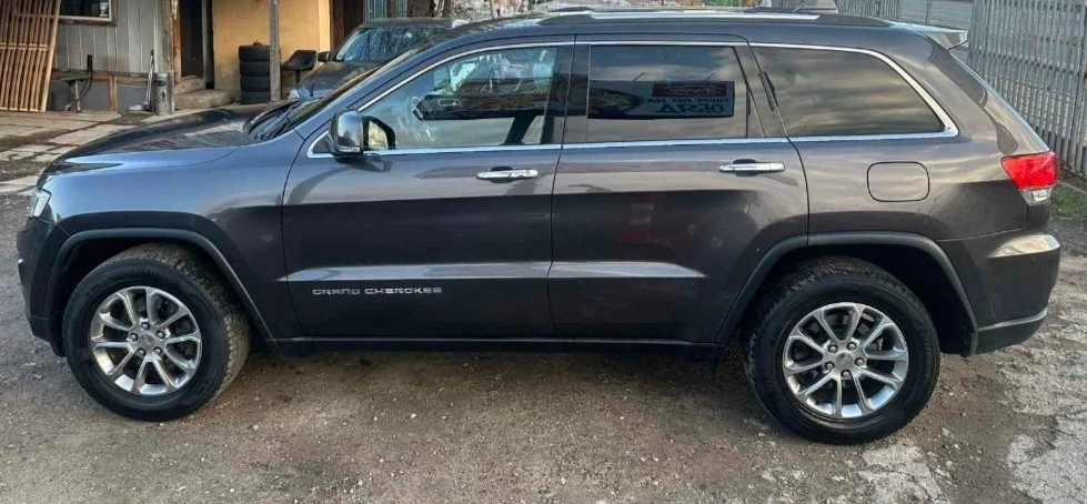 Jeep Grand cherokee Limited, снимка 8 - Автомобили и джипове - 54101561