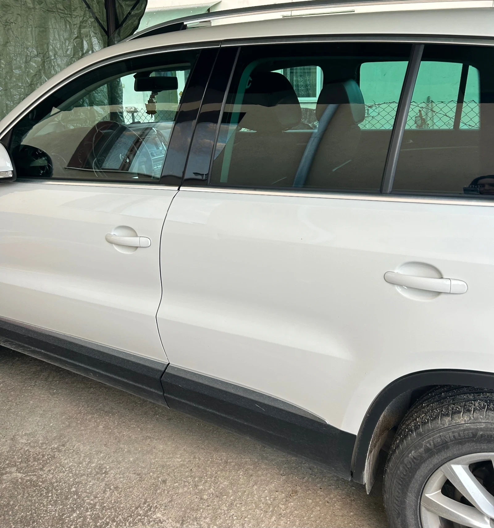 VW Tiguan, снимка 14 - Автомобили и джипове - 54109008