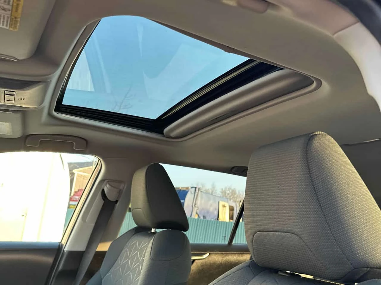 Toyota Rav4 * Hybrid XLE * CARFAX * ШИБИДАХ * ПОДГРЕВИ * , снимка 12 - Автомобили и джипове - 54243182