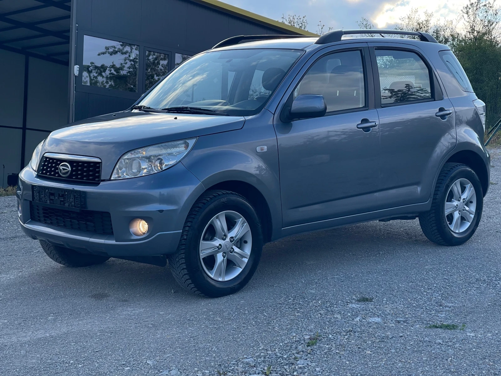 Daihatsu Terios 1.5i ГАЗ 4х4 FACELIFT УНИКАТ, снимка 9 - Автомобили и джипове - 54290439