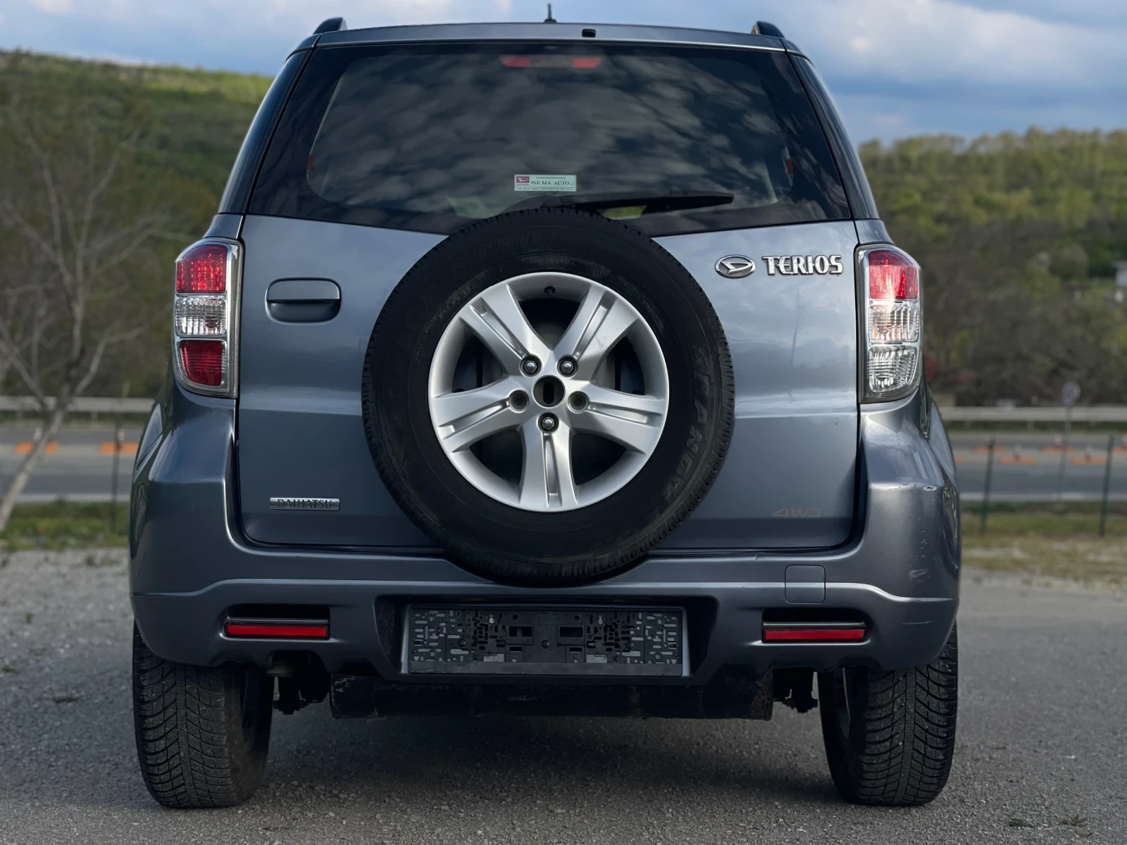 Daihatsu Terios 1.5i ГАЗ 4х4 FACELIFT УНИКАТ, снимка 7 - Автомобили и джипове - 54290439