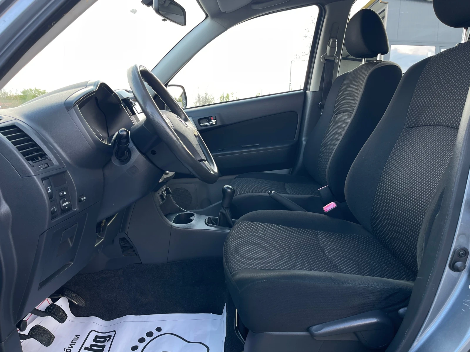 Daihatsu Terios 1.5i ГАЗ 4х4 FACELIFT УНИКАТ, снимка 12 - Автомобили и джипове - 54290439