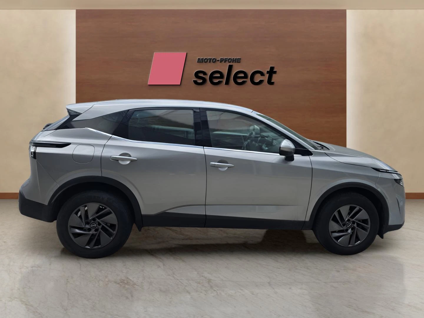Nissan Qashqai 1.3 TCE, снимка 4 - Автомобили и джипове - 54569088