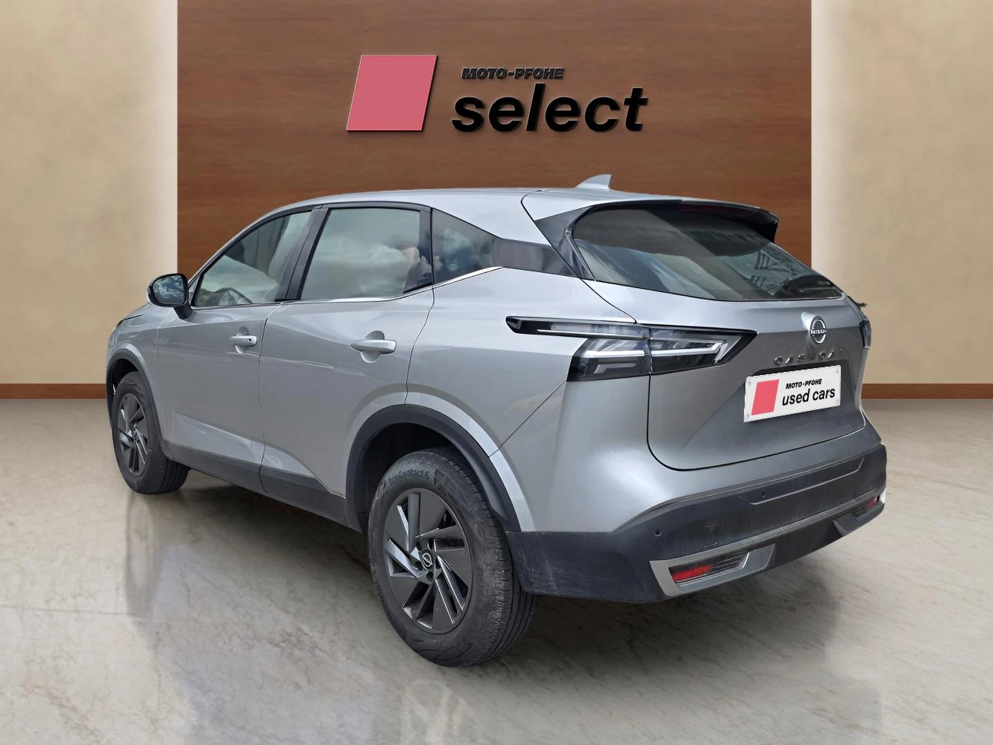 Nissan Qashqai 1.3 TCE, снимка 7 - Автомобили и джипове - 54569088