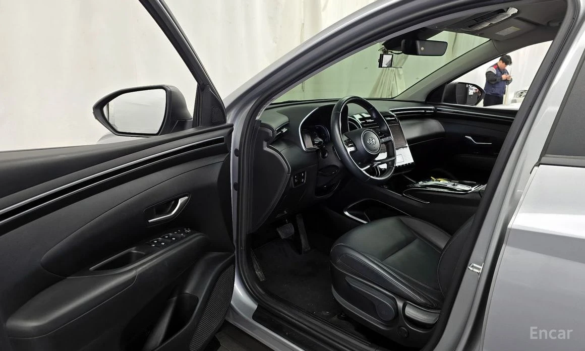 Hyundai Tucson, снимка 10 - Автомобили и джипове - 54700214