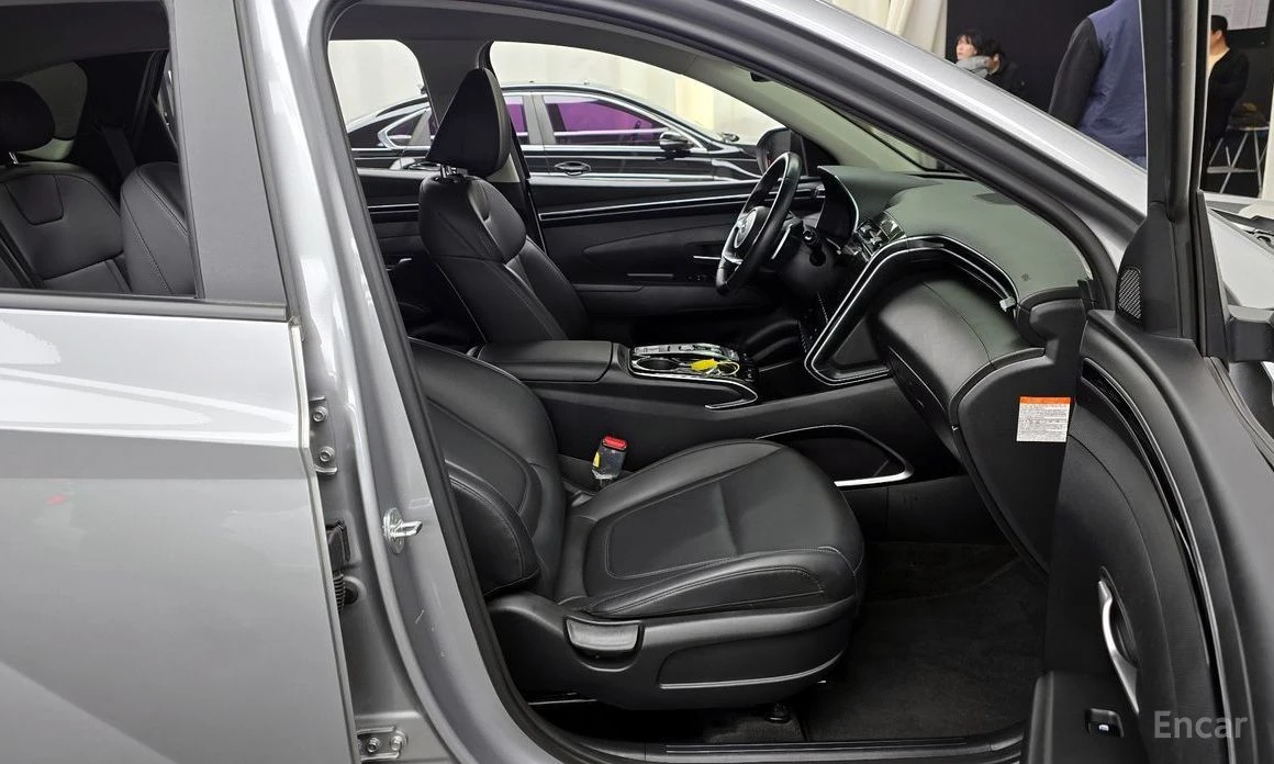 Hyundai Tucson, снимка 11 - Автомобили и джипове - 54700214