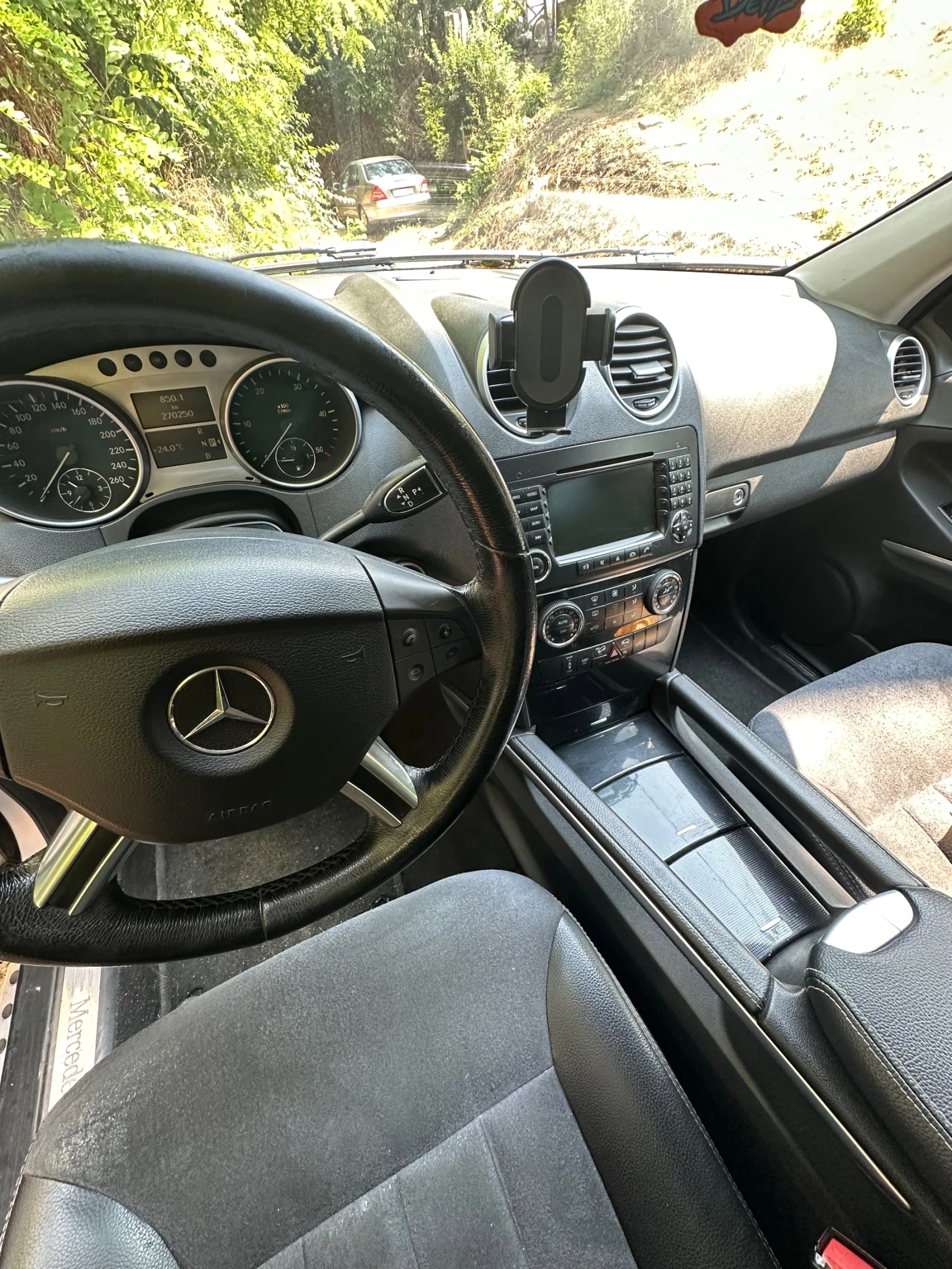 Mercedes-Benz ML 320, снимка 3 - Автомобили и джипове - 55982565