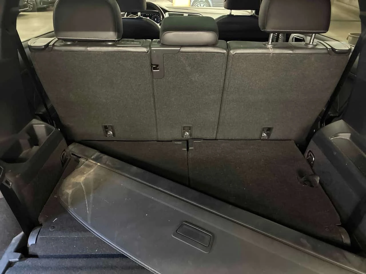 VW Tiguan * Comfortline R Line Black Edition * CARFAX * , снимка 15 - Автомобили и джипове - 56326934