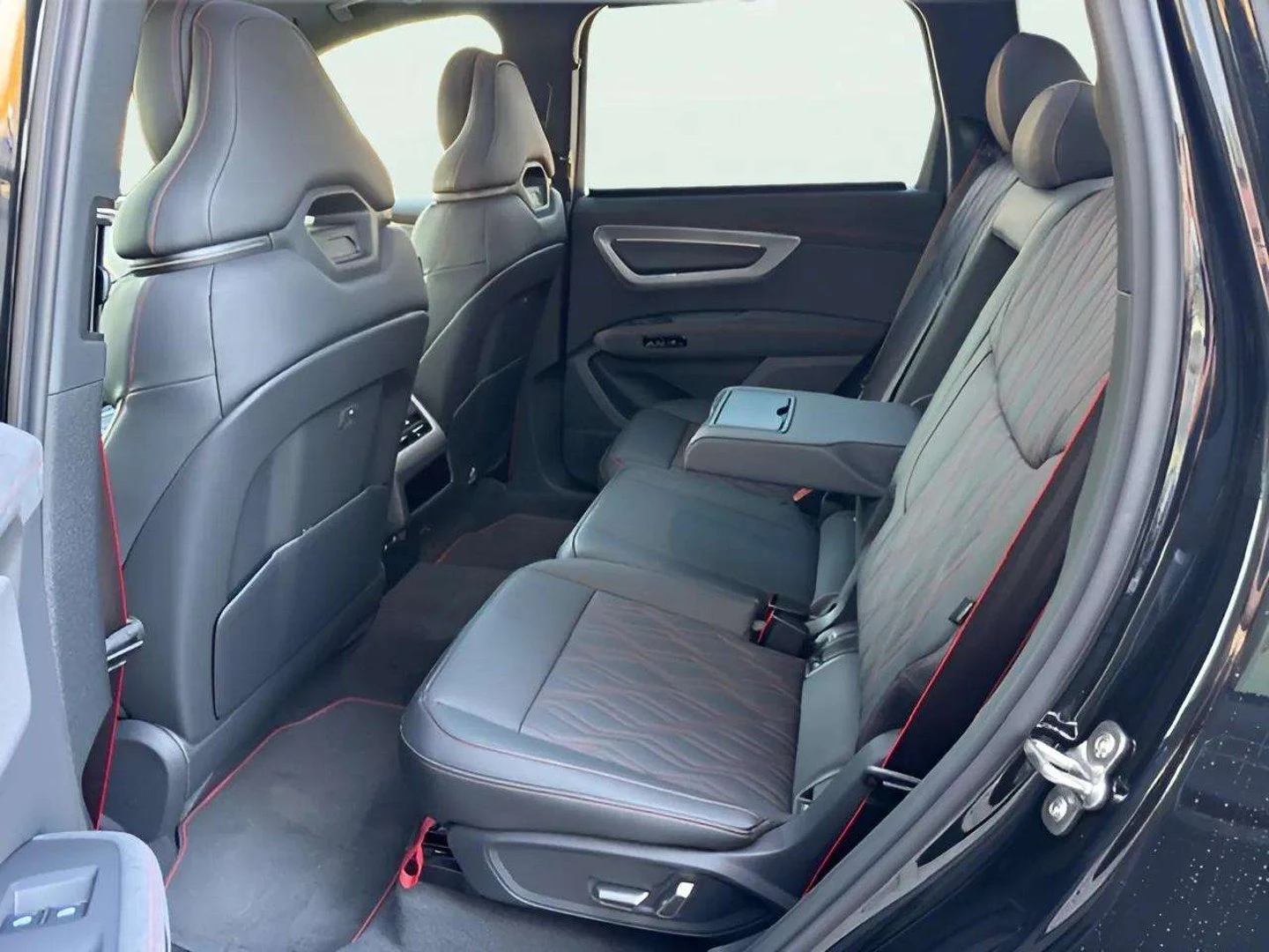 Audi Q7, снимка 9 - Автомобили и джипове - 56438466