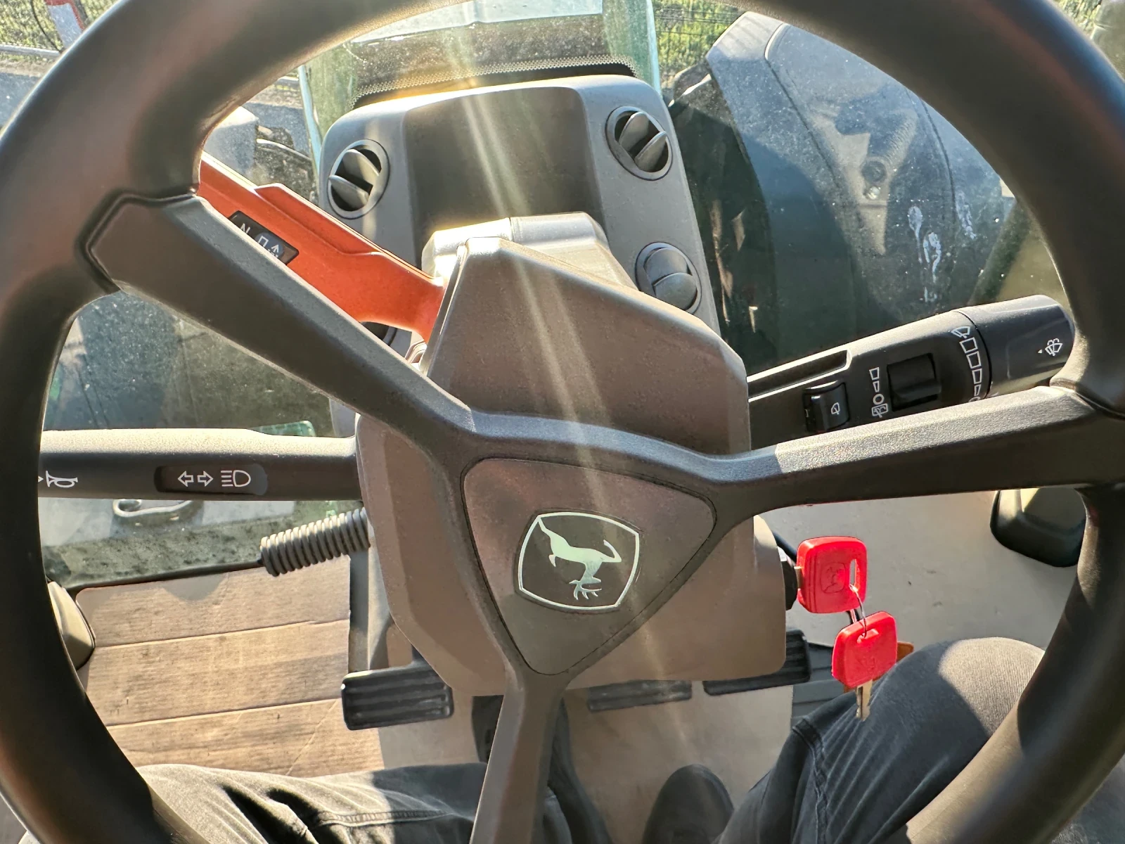  John Deere 8R310 e23  | Mobile.bg   12