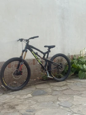  Nomad | Mobile.bg    5