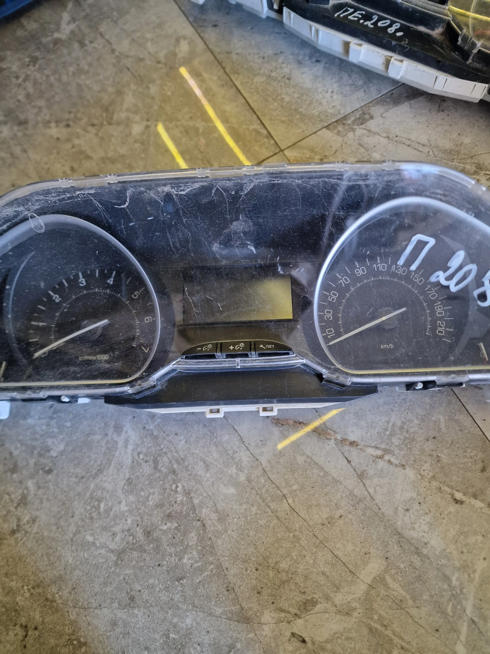 981384878001 ���������� �� PEUGEOT 2008 1.2 GPL  | Mobile.bg � ����������� 1