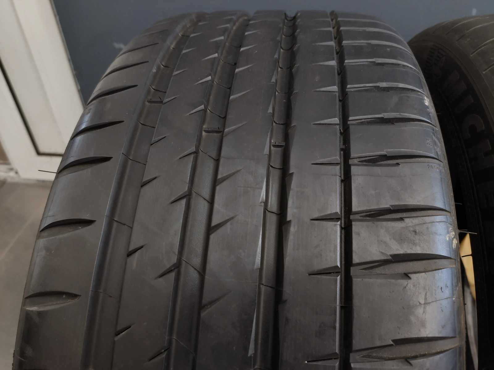  255/40R20 | Mobile.bg   1