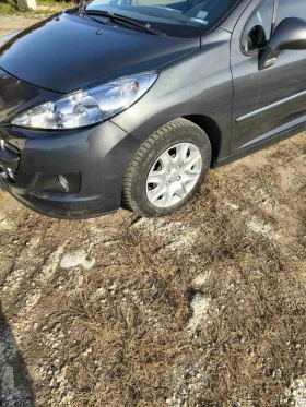 Peugeot 207 1.4 i Напълно обслужен, снимка 2