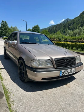 Mercedes-Benz 200, снимка 5