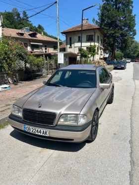 Mercedes-Benz 200, снимка 2
