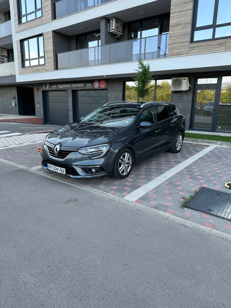 Renault Megane, снимка 1 - Автомобили и джипове - 47260444